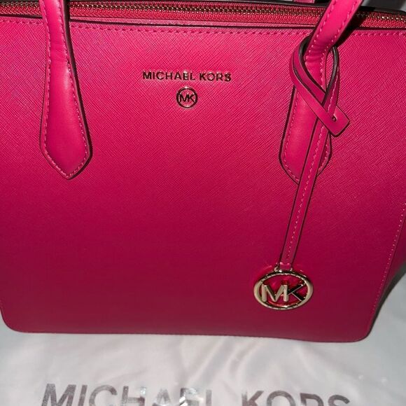 Michael Kors Marilyn Large Leather Tote - Picture 9 of 9